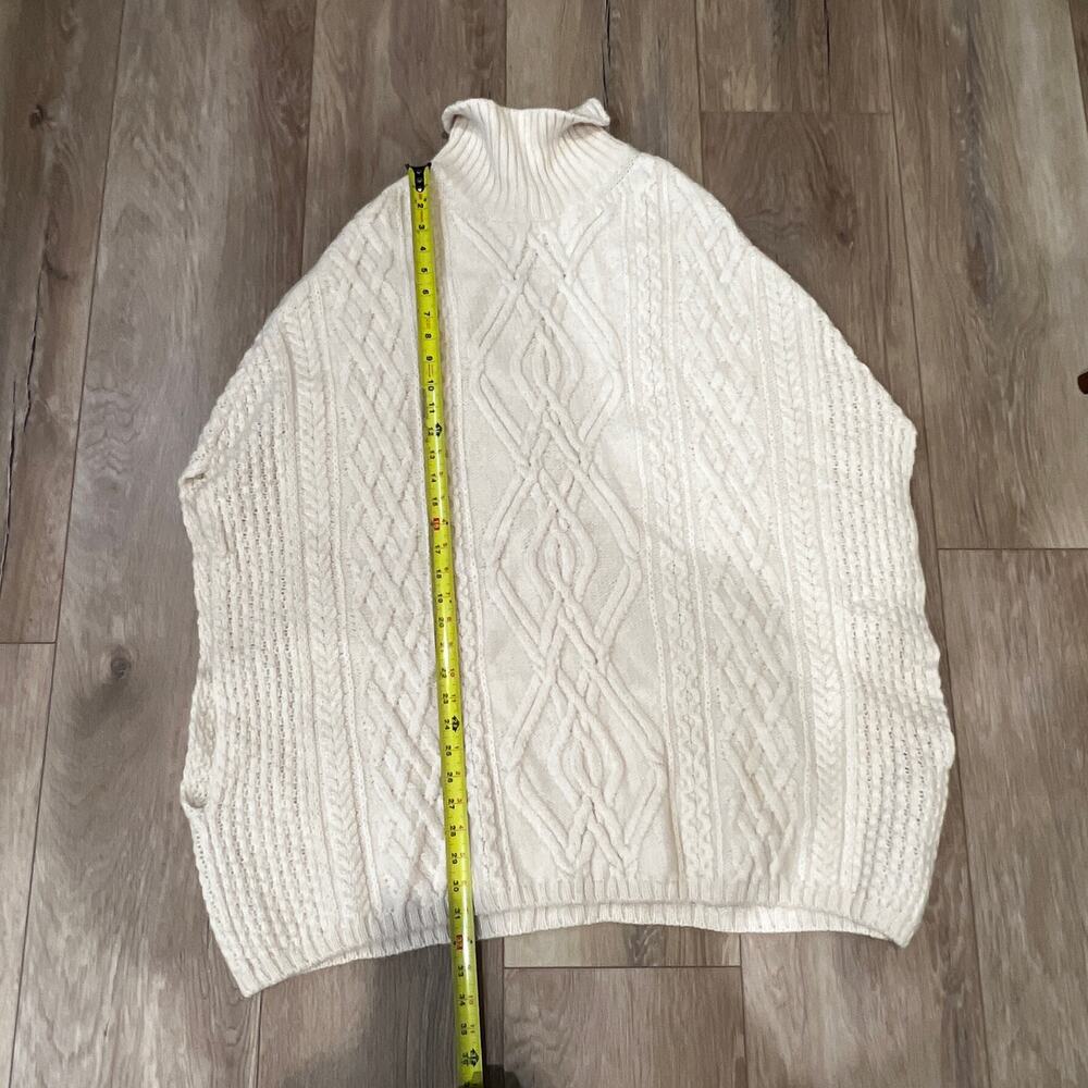 CHLOE Women's Cable Knit Poncho Size L In Pale Yellow - Picture 4 of 7